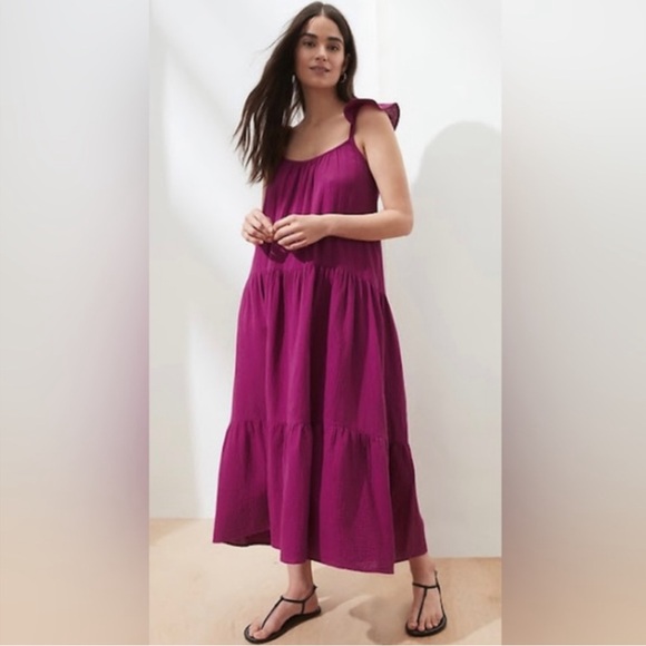 Banana Republic Dresses & Skirts - Banana Republic Magenta Summer Dress